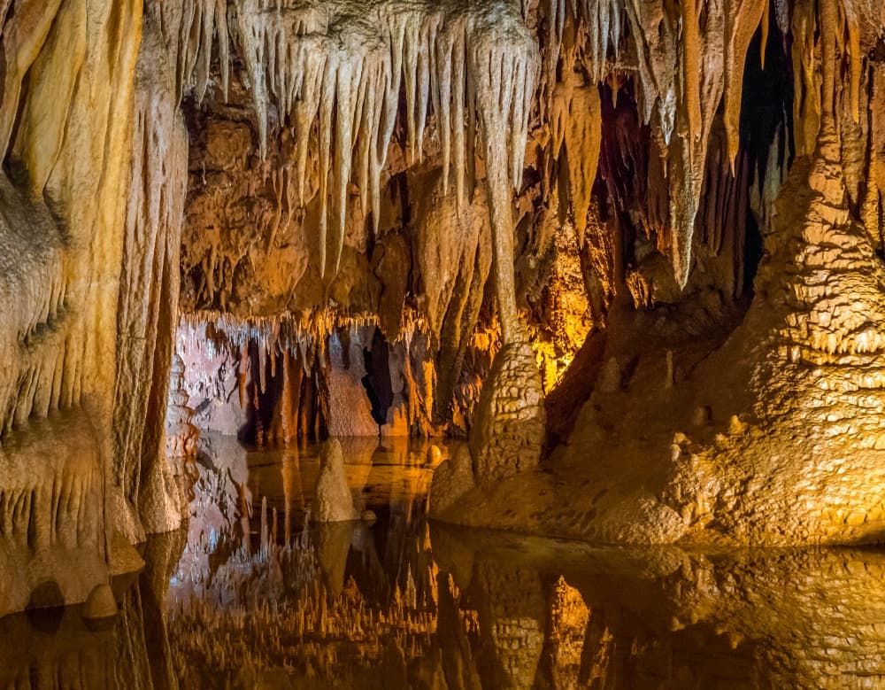 Rio Secreto Activity